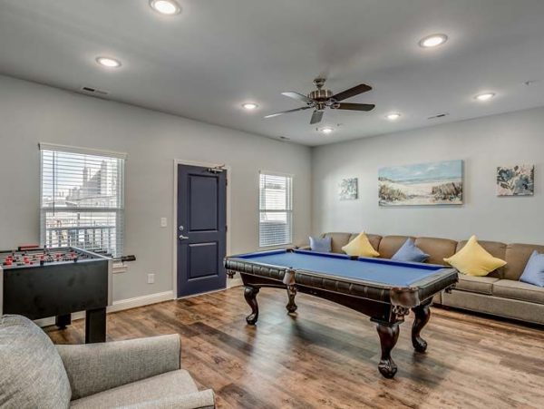 North Myrtle Beach 21-Bedroom Home With Private Pool