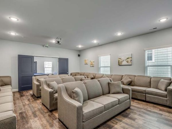 North Myrtle Beach 21-Bedroom Home With Private Pool