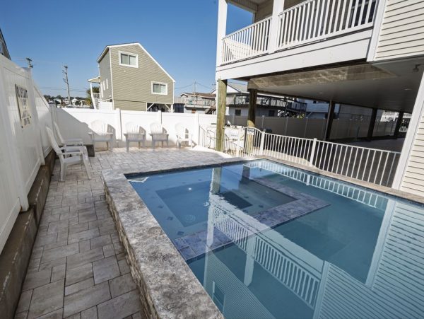 North Myrtle Beach 21-Bedroom Home With Private Pool