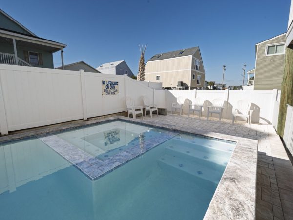 North Myrtle Beach 21-Bedroom Home With Private Pool