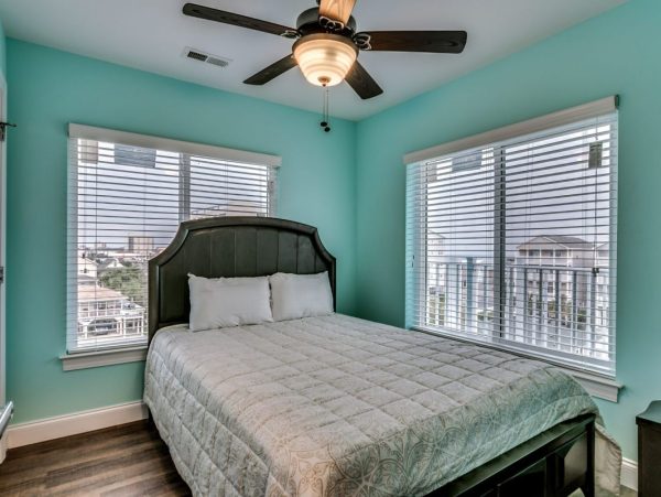 North Myrtle Beach Group Home With Private Pool & Spa