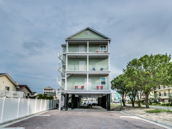 North Myrtle Beach Group Home With Private Pool & Spa