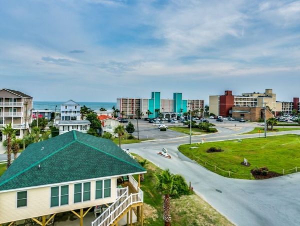 North Myrtle Beach Group Home With Private Pool & Spa