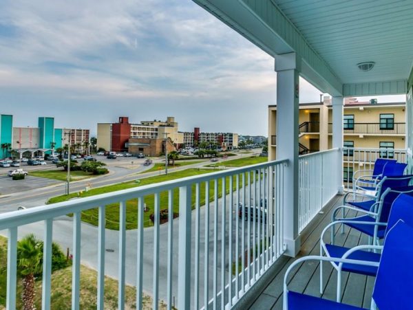 North Myrtle Beach Group Home With Private Pool & Spa
