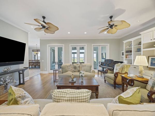 Isle of Palms Luxury Six Bedroom Oceanfront Villa