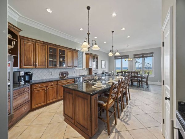 Isle of Palms Luxury Six Bedroom Oceanfront Villa - additional view, photo 3