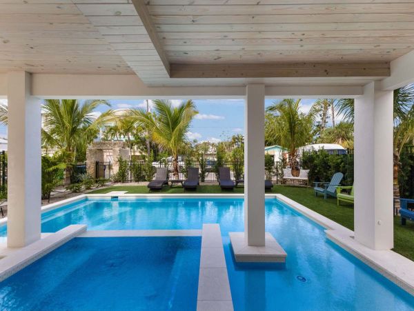 Luxury 6- Bedroom Vacation Rental Home on Anna Maria Island Private large Pool Spa - additional view, photo 5