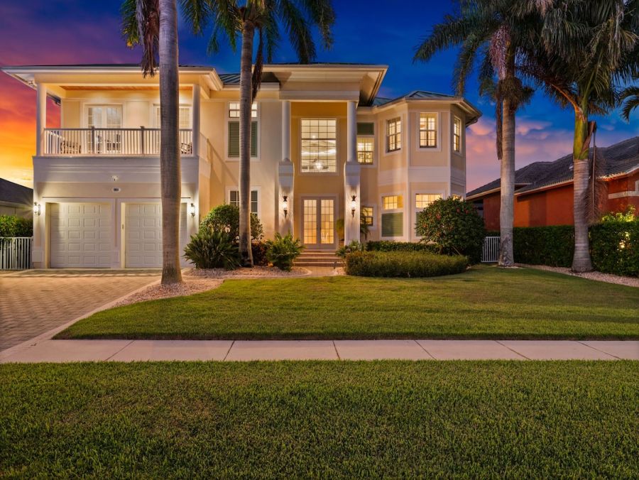 Luxury Marco Island Vacation Home private Pool Rooftop Sunsets