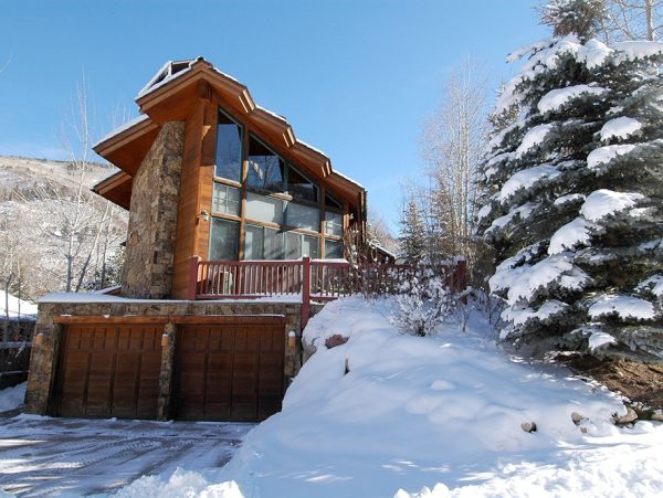 Luxurious Six-Bedroom House with Hot Tub in Aspen