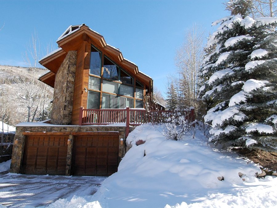 Luxurious Six-Bedroom House with Hot Tub in Aspen