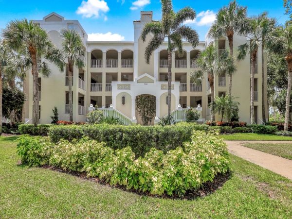 Naples Vacation Condo Three Bedrooms