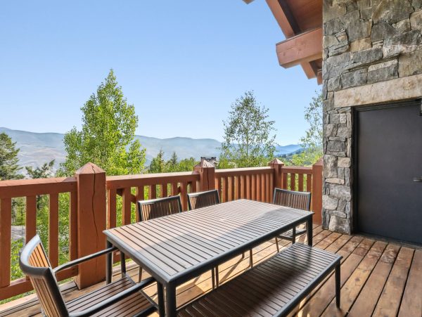 Ski-In Ski-Out Beaver Creek Condo With Mountain Views - additional view, photo 3
