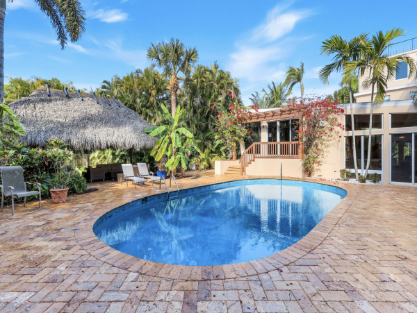 Olde Naples  Luxury Vacation Home Five Homes to Our Sandy Beach 5 bedrooms Private Pool - additional view, photo 4