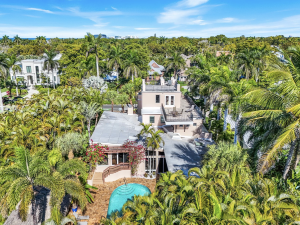 Olde Naples  Luxury Vacation Home Five Homes to Our Sandy Beach 5 bedrooms Private Pool - additional view, photo 2