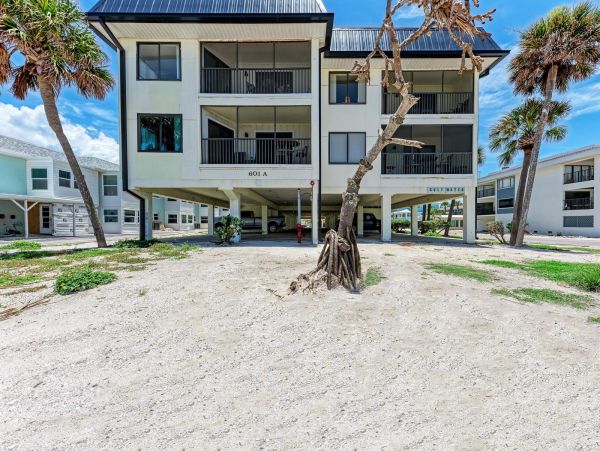 Anna Maria Island Two bedroom Vacation Condo Views of the Gulf of Mexico