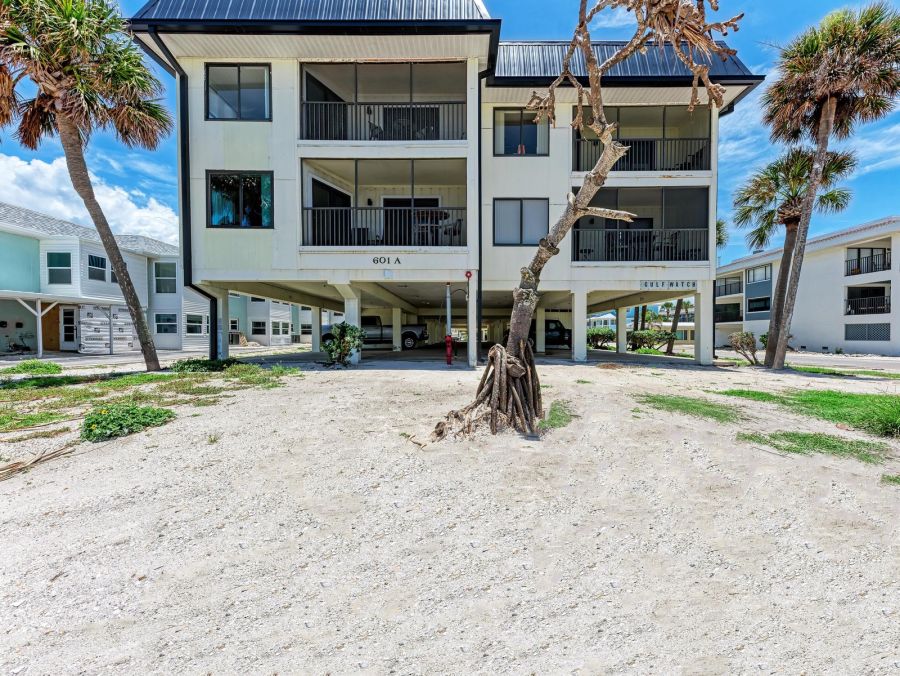 Anna Maria Island Two bedroom Vacation Condo Views of the Gulf of Mexico