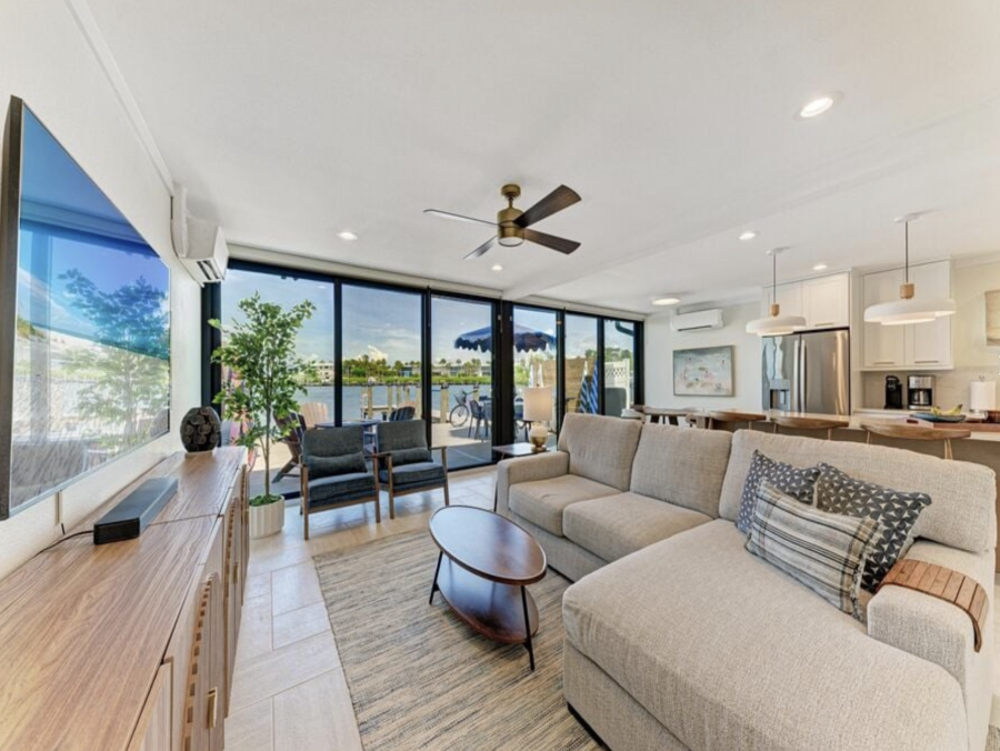 Anna Maria  Island Waterfront Vacation Rental with Bay Views Private Dock & Beach Access