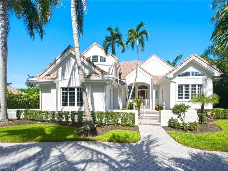 Luxury Naples Florida vacation Rental Private Pool Outdoor Kitchen Coastal Living