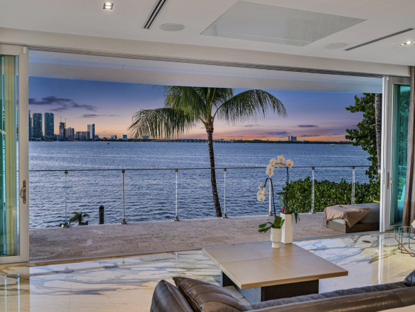 Luxury 6 bedroom Waterfront Villa on Miamis Venitian Island Private Pool Rooftop - additional view, photo 3