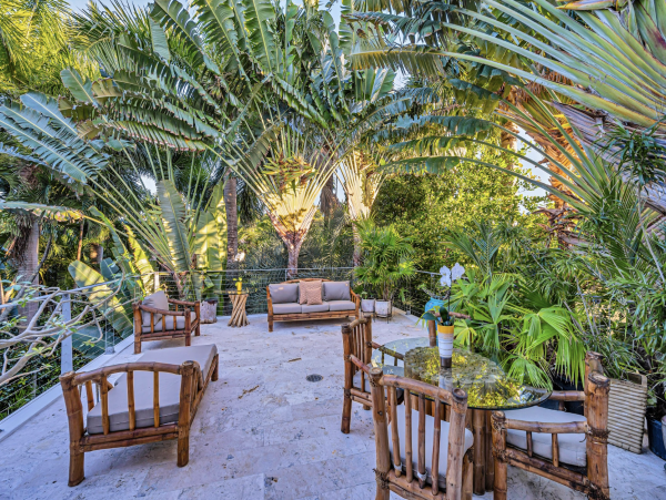 Luxury 6 bedroom Waterfront Villa on Miamis Venitian Island Private Pool Rooftop - additional view, photo 5