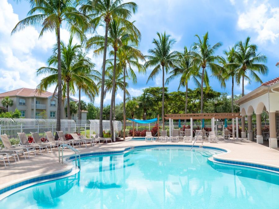 3 Bedroom Ground Floor Condo with Lake Views  and Resort Amenities