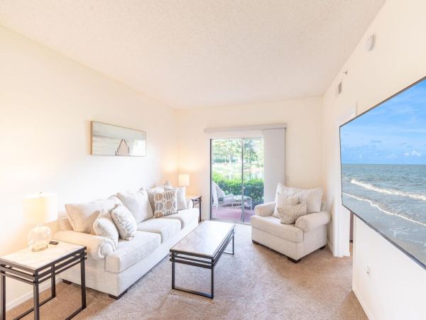 3 Bedroom Ground Floor Condo with Lake Views  and Resort Amenities - additional view, photo 3