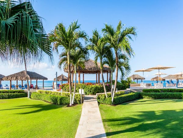 Grand Cayman Beautiful Remodeled Grand Cayman Vacation Condo - additional view, photo 4