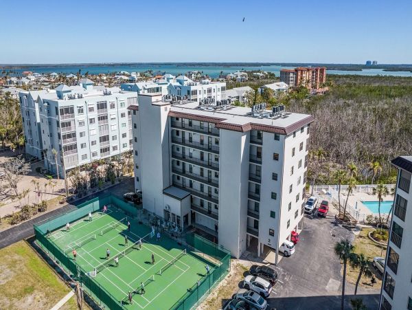 Fort Myers Beach 2 Bedroom Vacation Rental with Pool and Balcony - additional view, photo 5