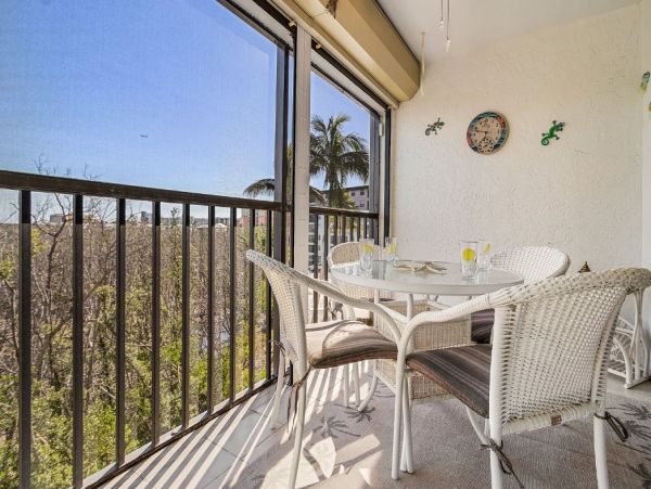 Fort Myers Beach 2 Bedroom Vacation Rental with Pool and Balcony - additional view, photo 4