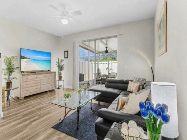 Fort Myers 2 Bedroom Condo with Pool and Amenities - additional view, photo 3