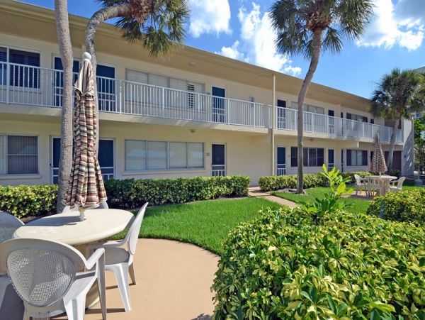One Bedroom Siesta Key Vacation Condo Sleeps Four Guests