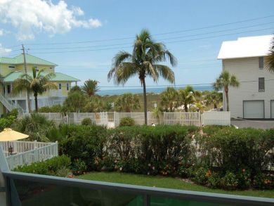 A few steps to the beach Anna Maria Island Vacation Condo 26ft Balcony