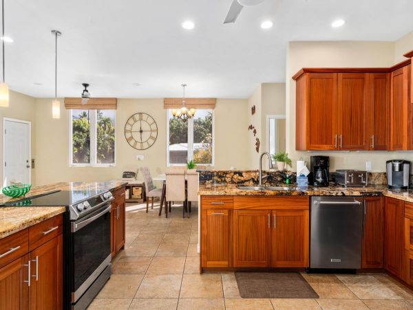 Longboat Key Luxury Vacation Home. Excellent