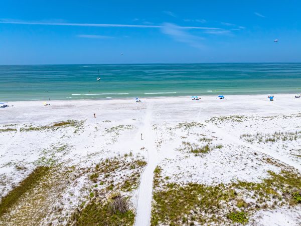 Siesta Key Luxury 2 Bedroom Beach Condo Gulf  Views.