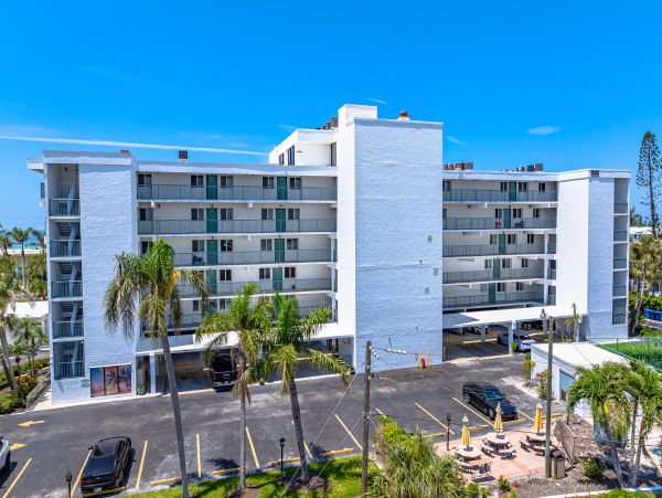 Siesta Key Luxury 2 Bedroom Beach Condo Gulf  Views.
