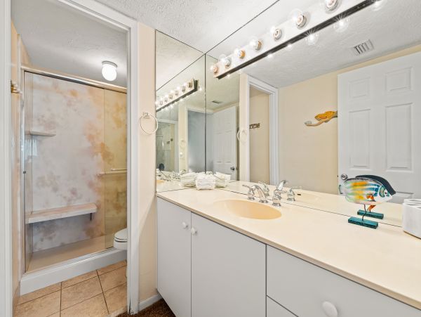 Siesta Key Luxury 2 Bedroom Beach Condo Gulf  Views.