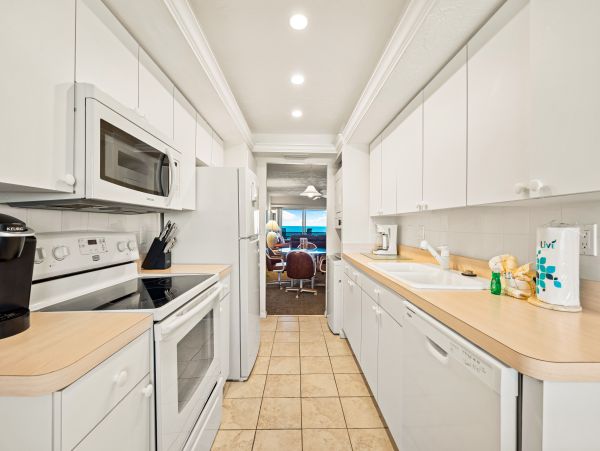 Siesta Key Luxury 2 Bedroom Beach Condo Gulf  Views.