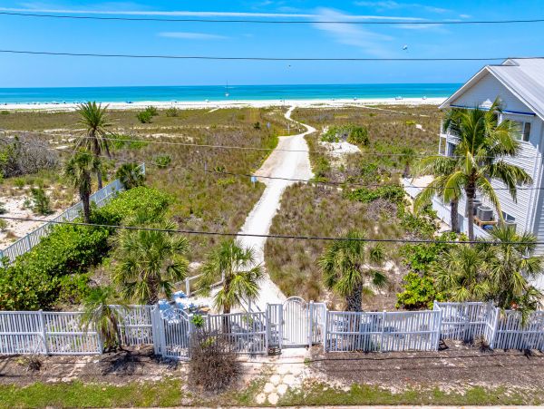Siesta Key Luxury 2 Bedroom Beach Condo Gulf  Views.