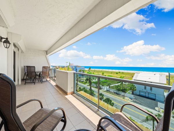 Siesta Key Luxury 2 Bedroom Beach Condo Gulf  Views.