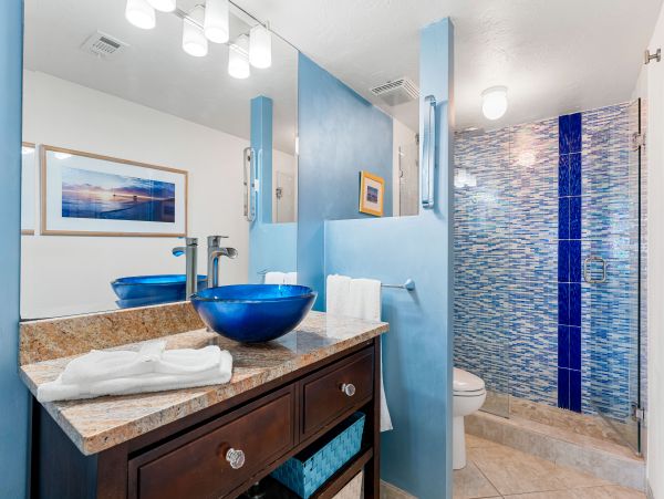 Two Bedroom Vacation Condo on Siesta Key Sleeps 6 Guests
