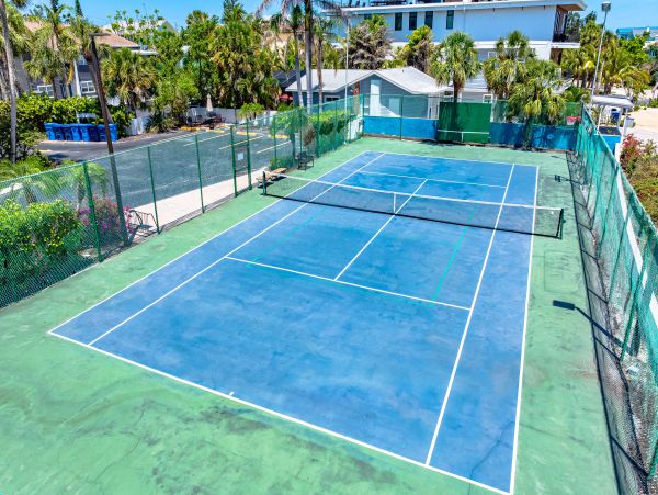 Two Bedroom Vacation Condo on Siesta Key Sleeps 6 Guests