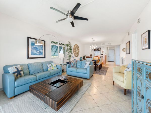 Two Bedroom Vacation Condo on Siesta Key Sleeps 6 Guests
