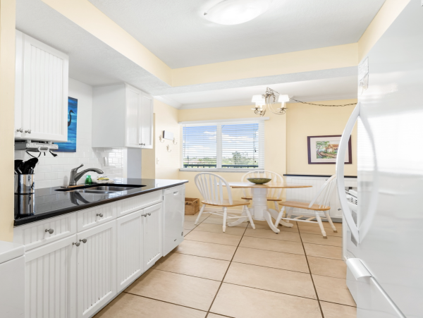 Why Not come to Siesta Key for your Next Winter Break? Huge Balcony