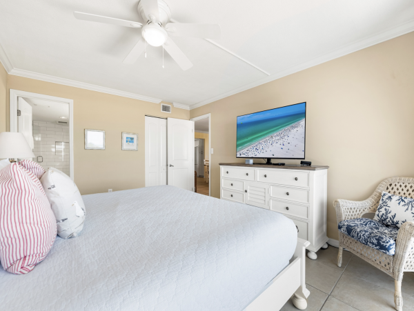 Why Not come to Siesta Key for your Next Winter Break? Huge Balcony