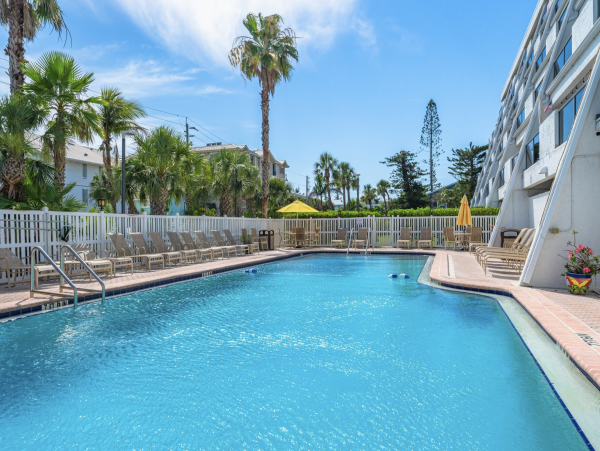 Why Not come to Siesta Key for your Next Winter Break? Huge Balcony