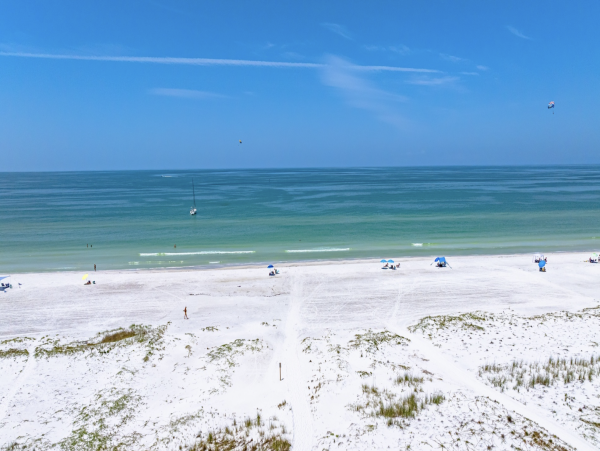 Why Not come to Siesta Key for your Next Winter Break? Huge Balcony