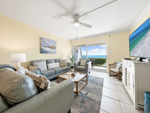 Why Not come to Siesta Key for your Next Winter Break? Huge Balcony