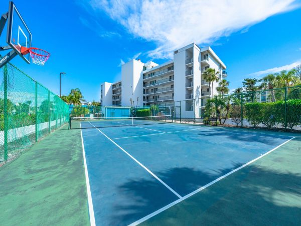 Siesta Key Vacation Rental with Beach Access & Ocean Views 2-Bedroom Condo