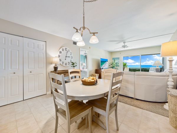 Siesta Key Vacation Rental with Beach Access & Ocean Views 2-Bedroom Condo