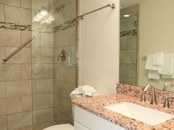 Siesta Key Vacation Condo Two Bedroom Walk to Beach